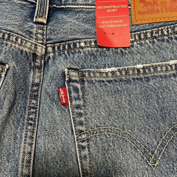 Levi’s Jean Skirt - Picture 4 of 5